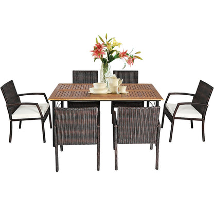 Set da 7 sedie e tavolo da pranzo in rattan per esterni con foro per ombrellone