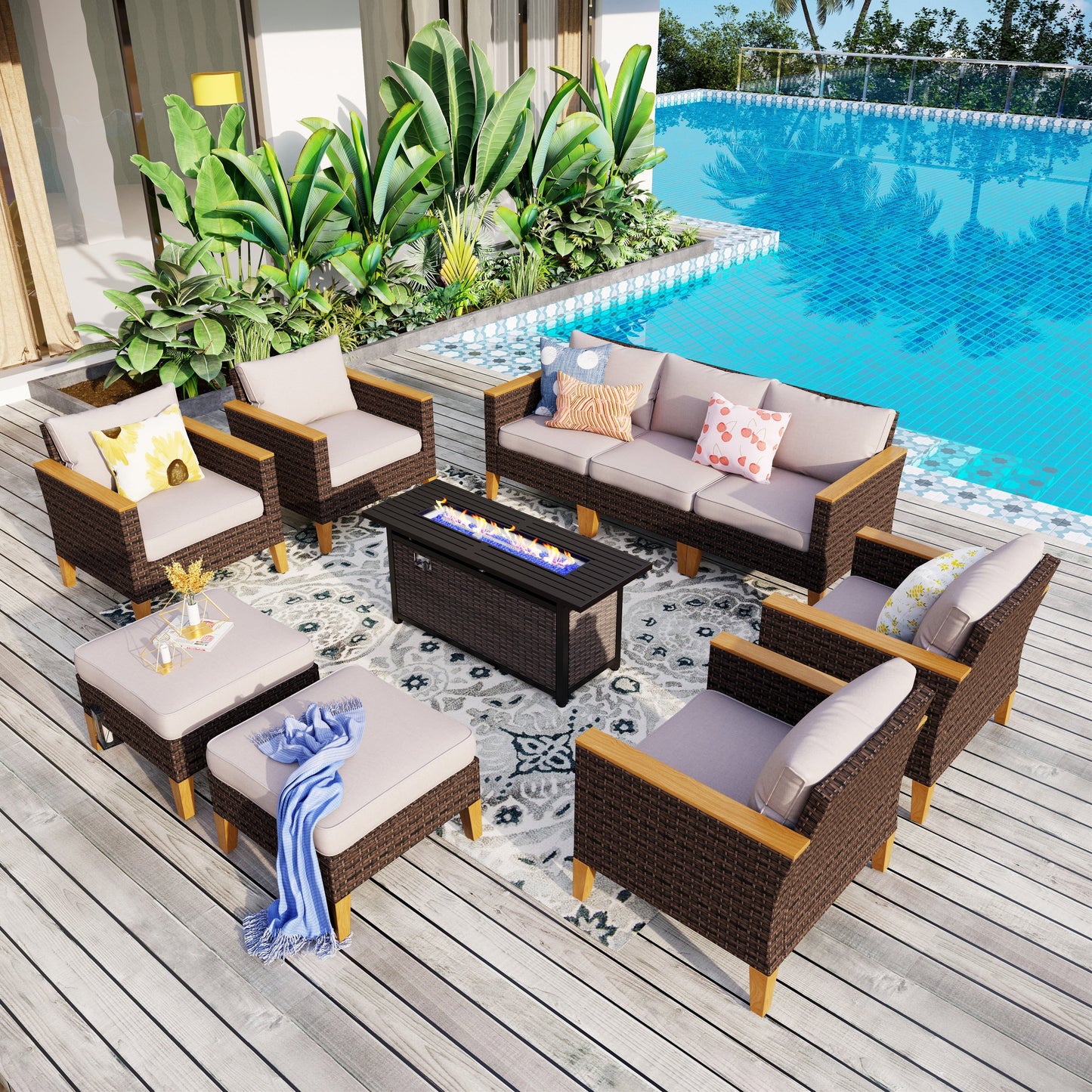 Set di divani componibili in vimini per esterni da 8 pezzi, ampi mobili da seduta, set da conversazione con tavolo con braciere