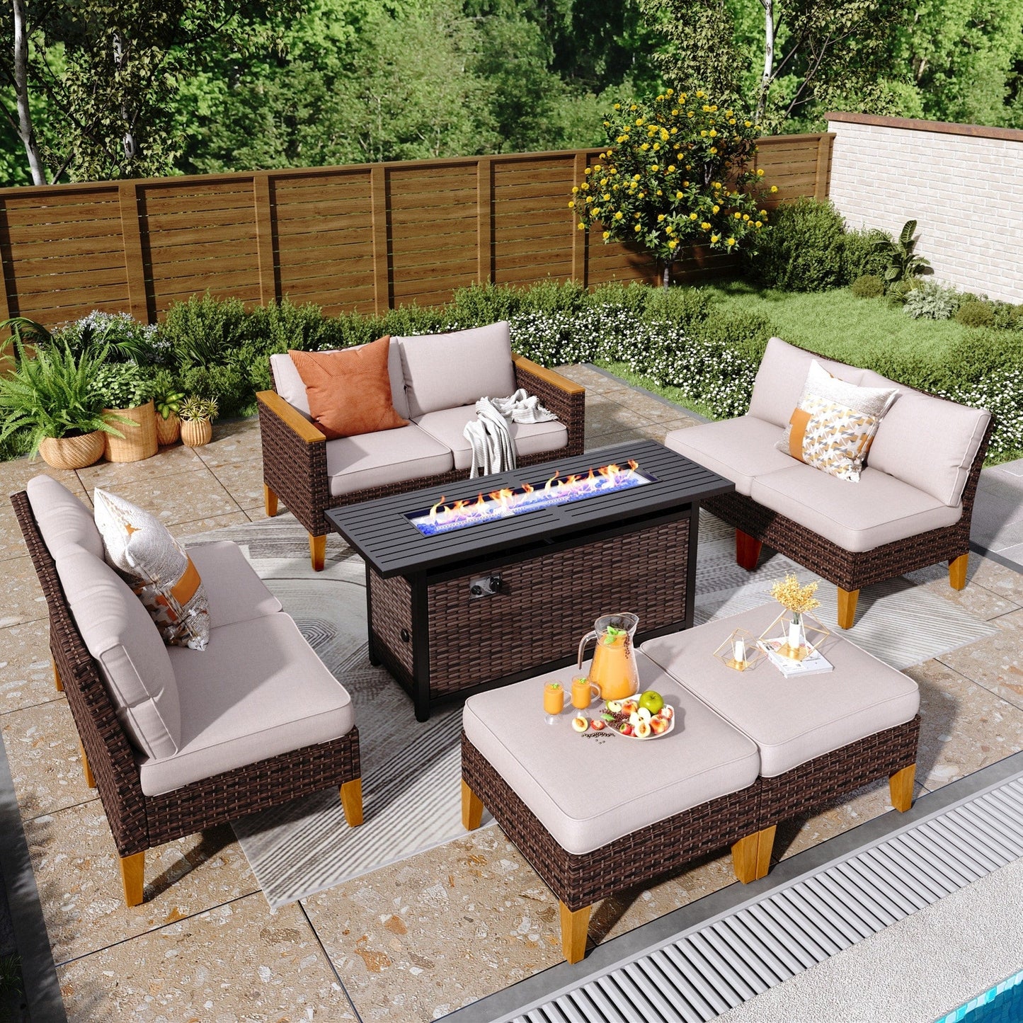 Set di divani componibili in vimini per esterni da 8 pezzi, ampi mobili da seduta, set da conversazione con tavolo con braciere