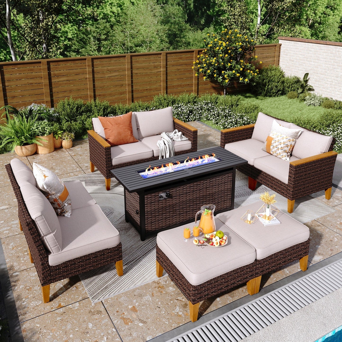 Set di divani componibili in vimini per esterni da 8 pezzi, ampi mobili da seduta, set da conversazione con tavolo con braciere