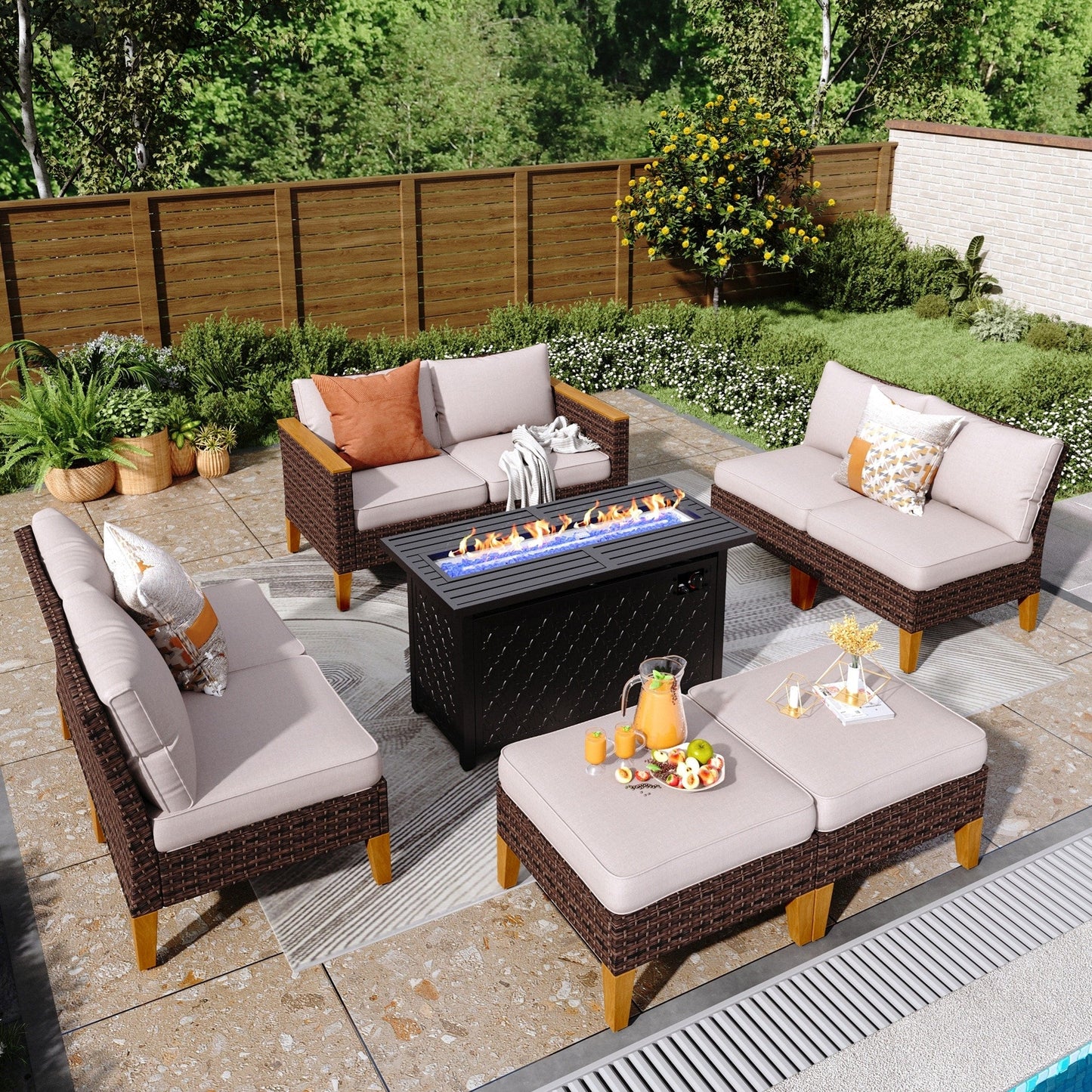 Set di divani componibili in vimini per esterni da 8 pezzi, ampi mobili da seduta, set da conversazione con tavolo con braciere