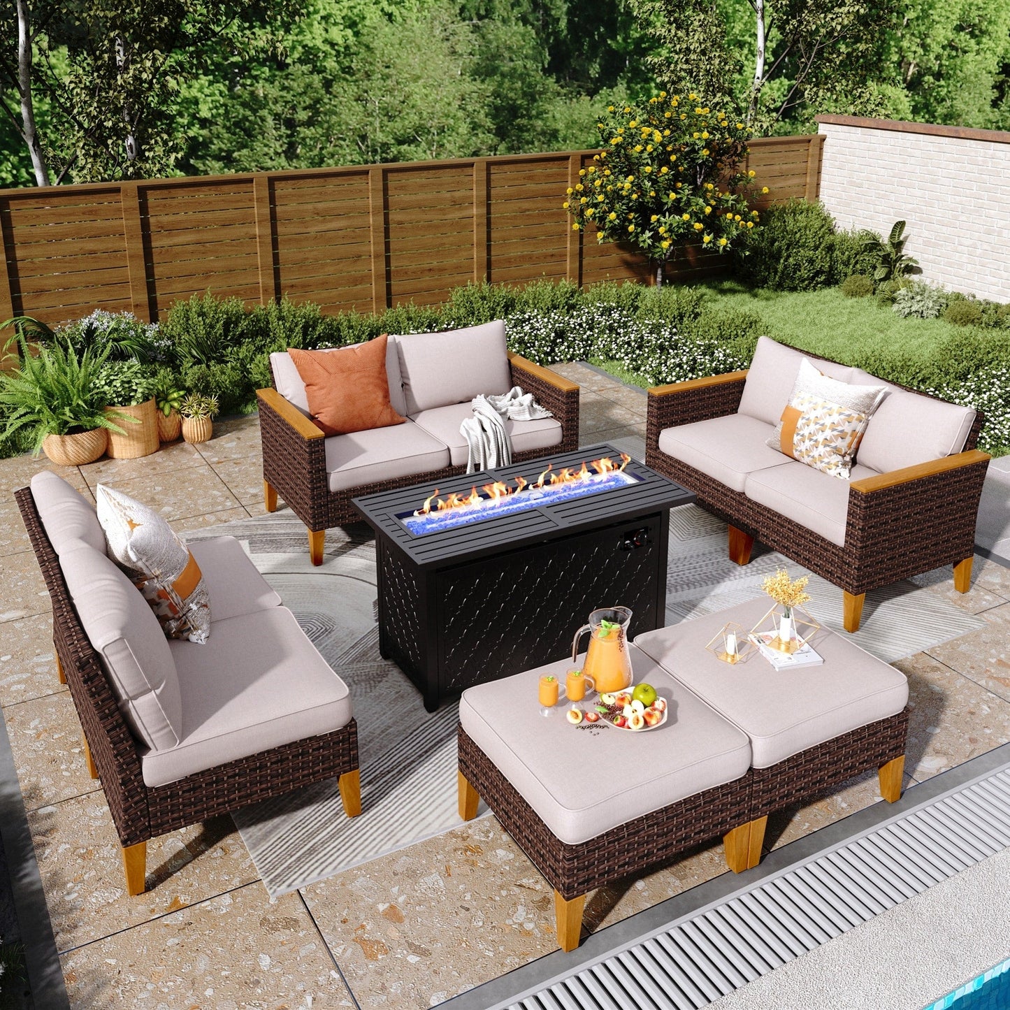 Set di divani componibili in vimini per esterni da 8 pezzi, ampi mobili da seduta, set da conversazione con tavolo con braciere