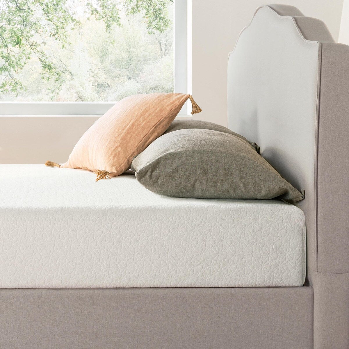Materasso in memory foam a strati da 8 pollici di Crown Comfort