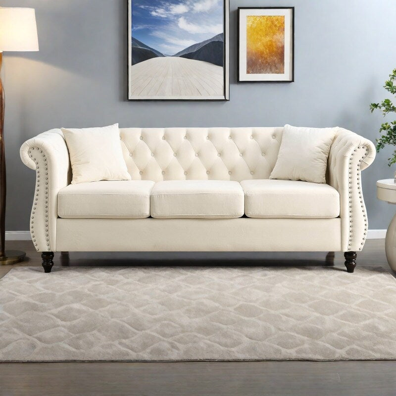 Divano Chesterfield in velluto 80 a 3 posti con design capitonné, finiture con borchie e 2 cuscini