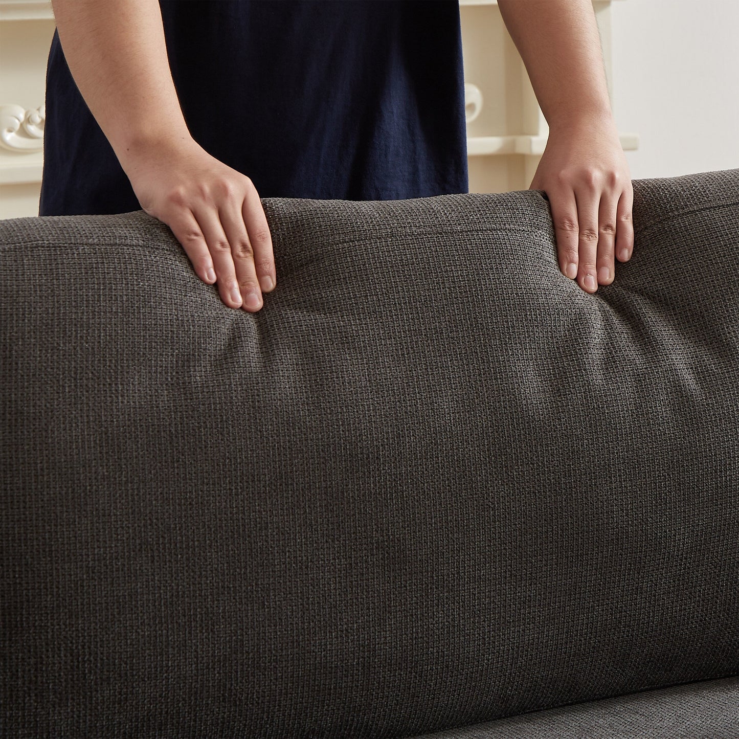 Divano letto trasformabile 2 in 1 in poliestere a 3 posti con borchie e materasso pieghevole per soggiorno