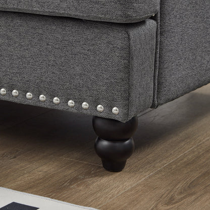 Divano capitonné classico 83 - Divano in tessuto a 3 posti con finiture a borchie, rivestimento in poliestere e struttura in legno massello per soggiorno