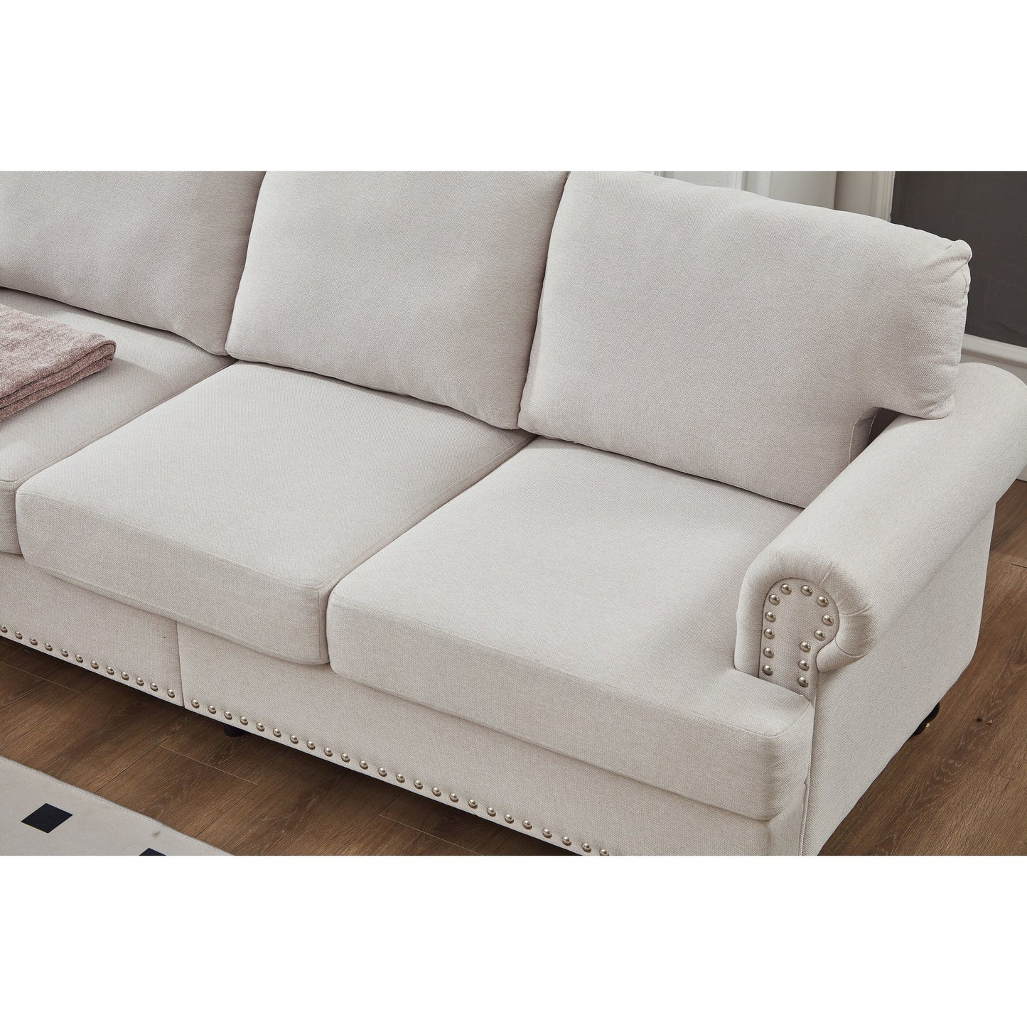 Divano capitonné classico 83 - Divano in tessuto a 3 posti con finiture a borchie, rivestimento in poliestere e struttura in legno massello per soggiorno