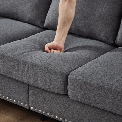 Divano capitonné classico 83 - Divano in tessuto a 3 posti con finiture a borchie, rivestimento in poliestere e struttura in legno massello per soggiorno