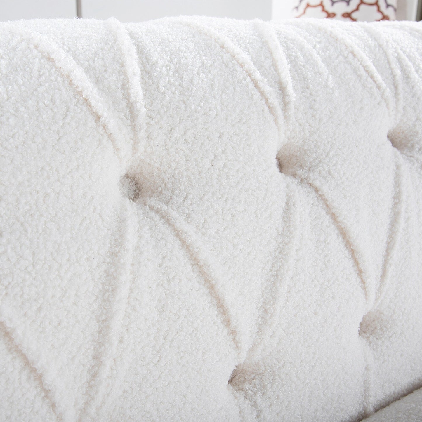 Divano Chesterfield in poliestere con braccioli arrotolati (3 posti) 84,65