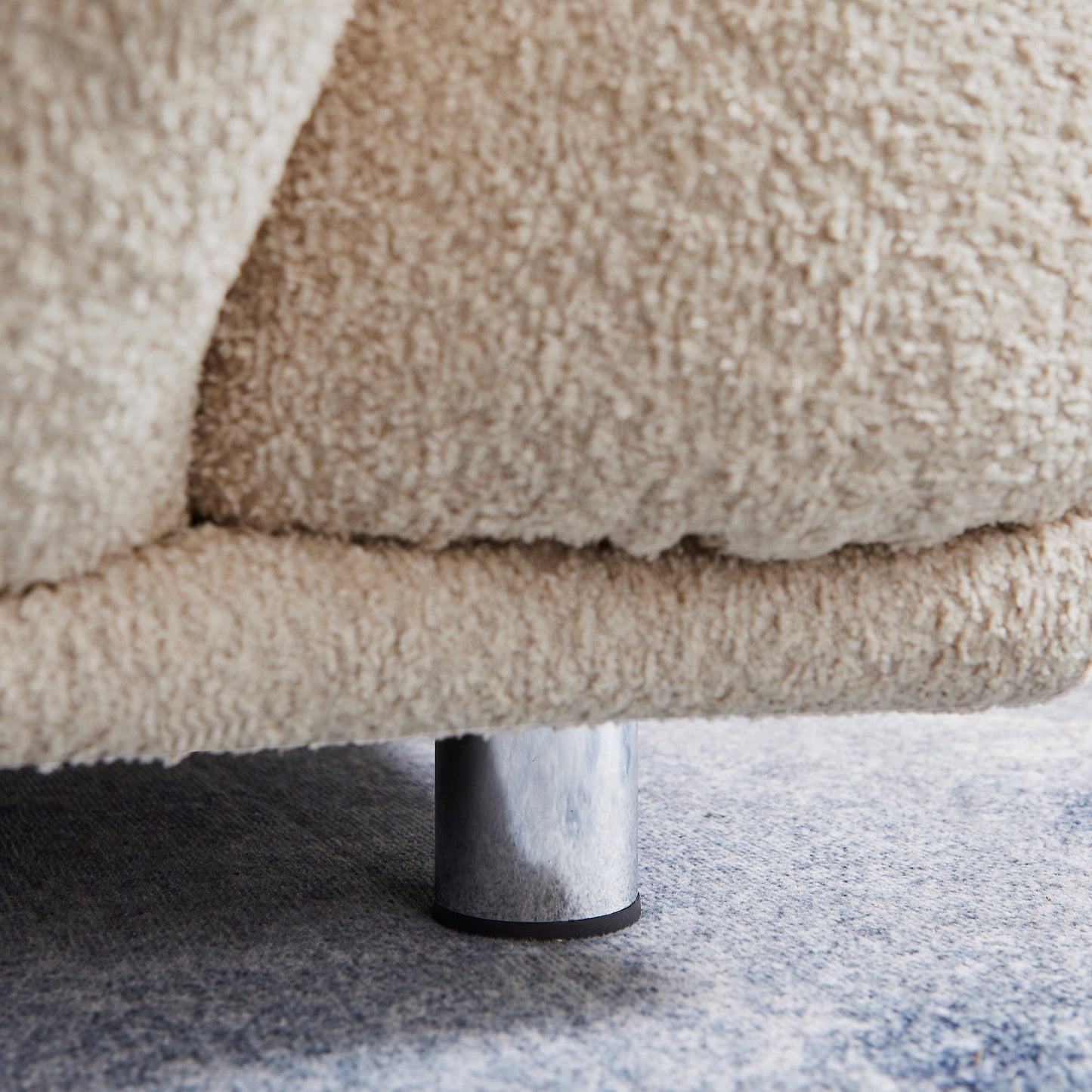 Divano a due posti oversize da 87'' con gambe in metallo, struttura in legno massello e 2 cuscini