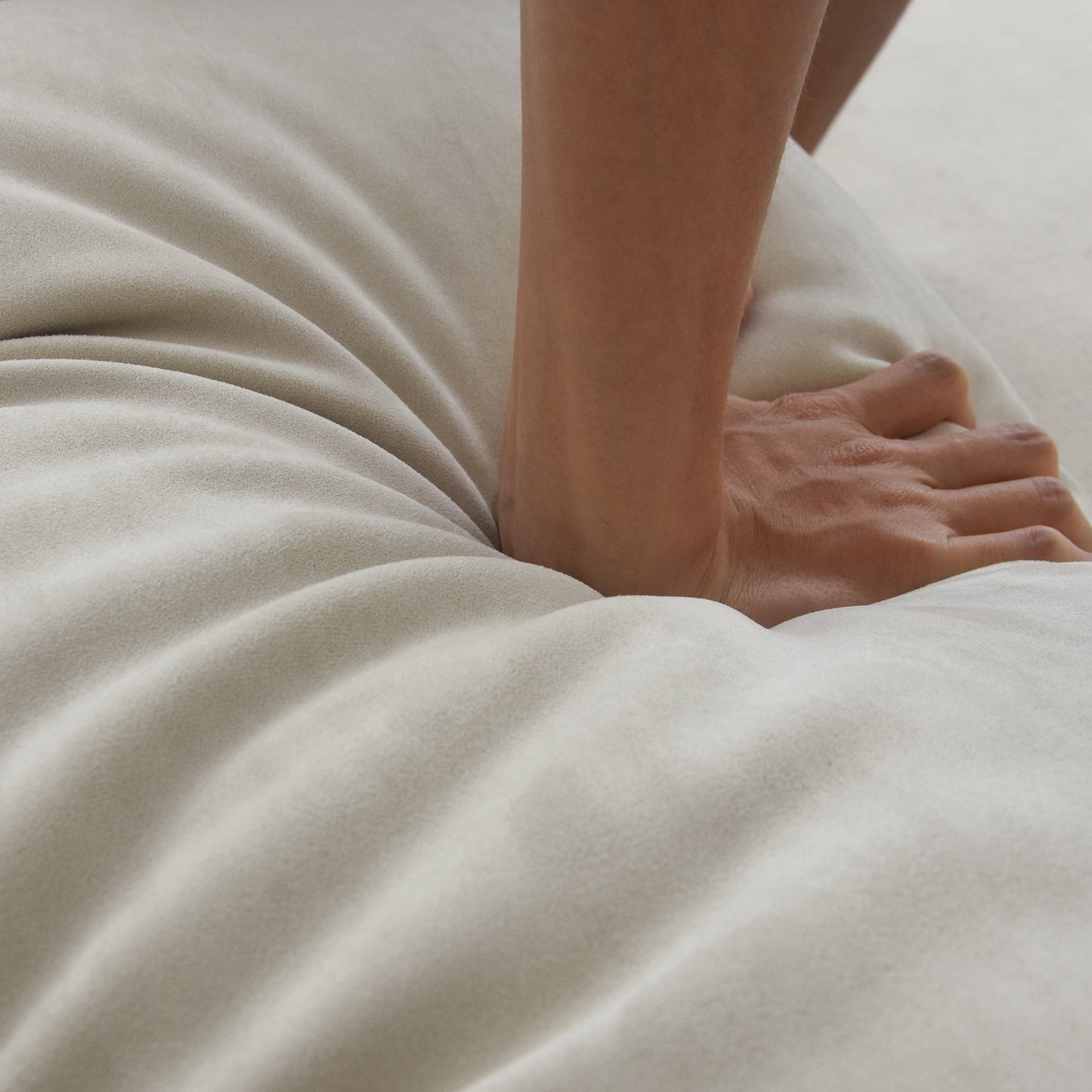 89 divani componibili Fluffy Cloud, divani moderni e minimalisti con due cuscini