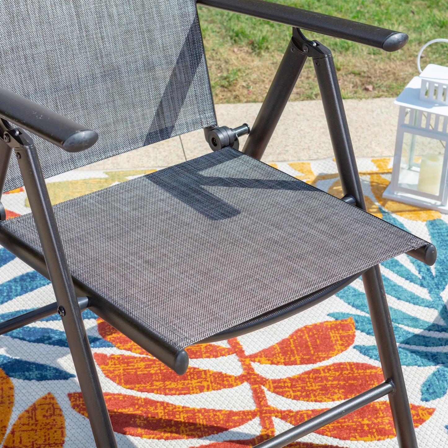 Set da pranzo per patio da 9 pezzi, tavolo in metallo e sedie da pranzo pieghevoli con 7 livelli di regolazione