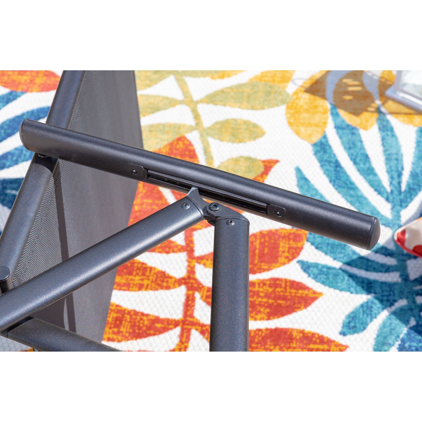 Set da pranzo per patio da 9 pezzi, tavolo in metallo e sedie da pranzo pieghevoli con 7 livelli di regolazione