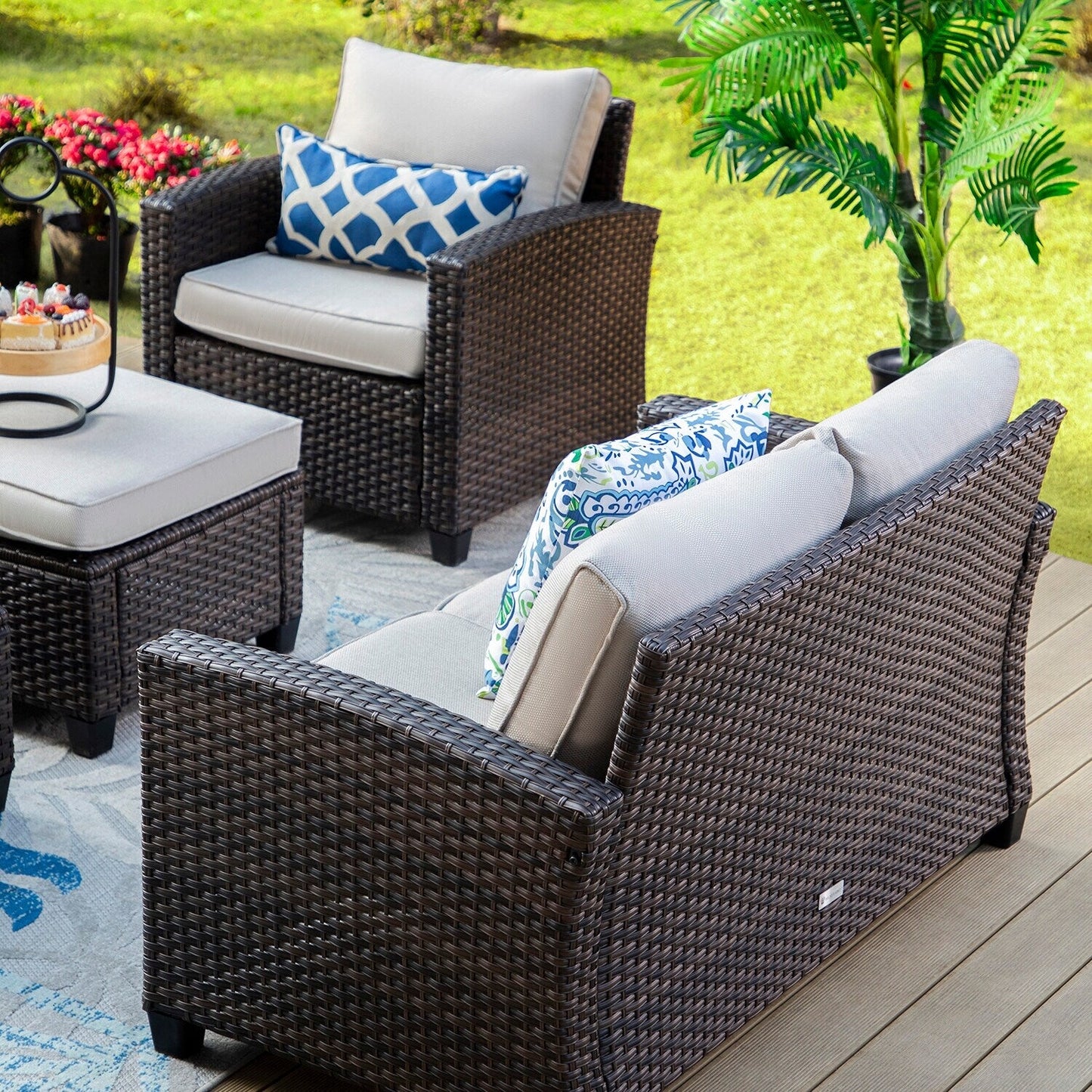 Divano componibile da esterno con schienale alto, set da conversazione, mobili da giardino in vimini e rattan, 9 posti, con tavolo e braciere