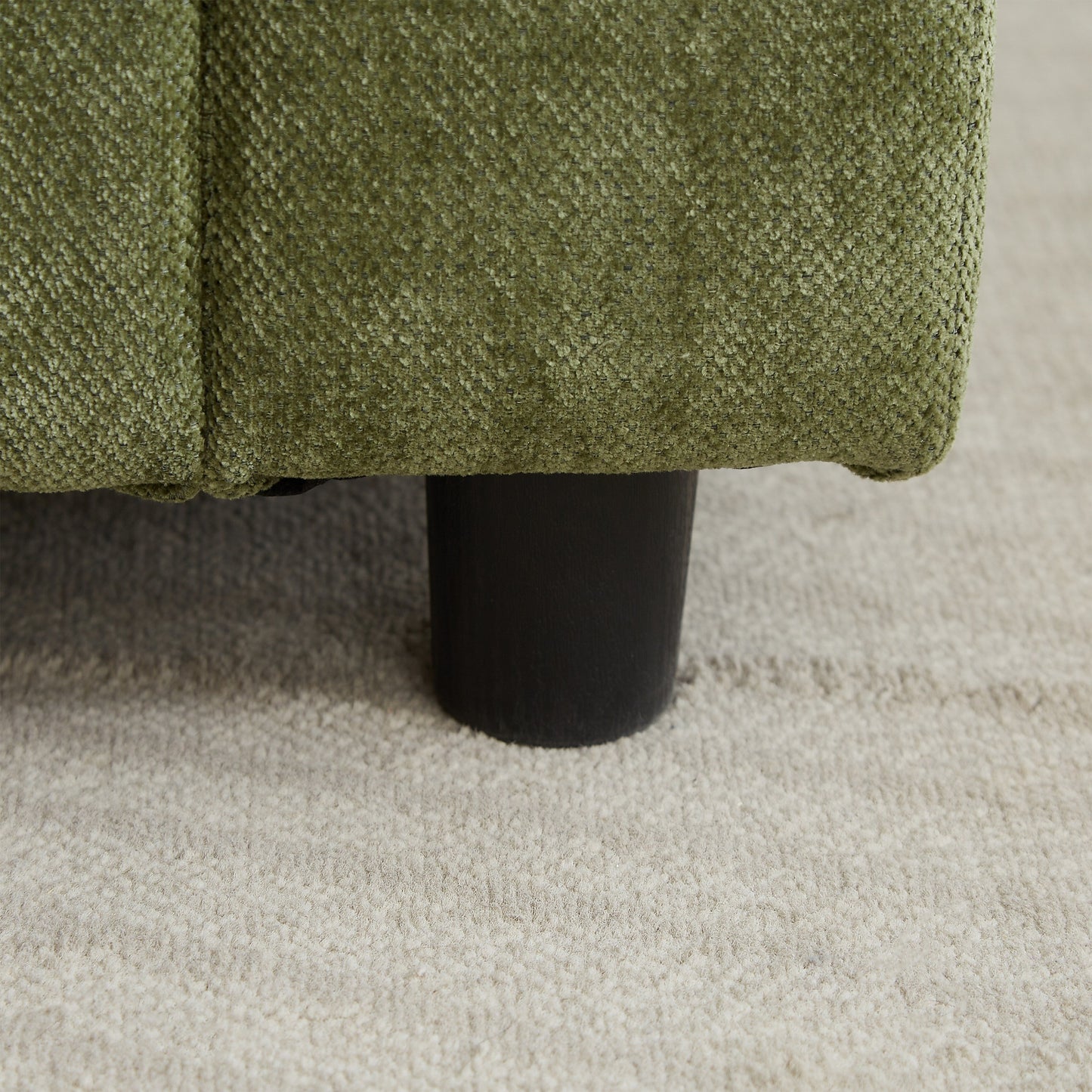 Divano moderno classico a 3 posti in tessuto 99.2, struttura in legno massello e imbottitura in morbida nuvola