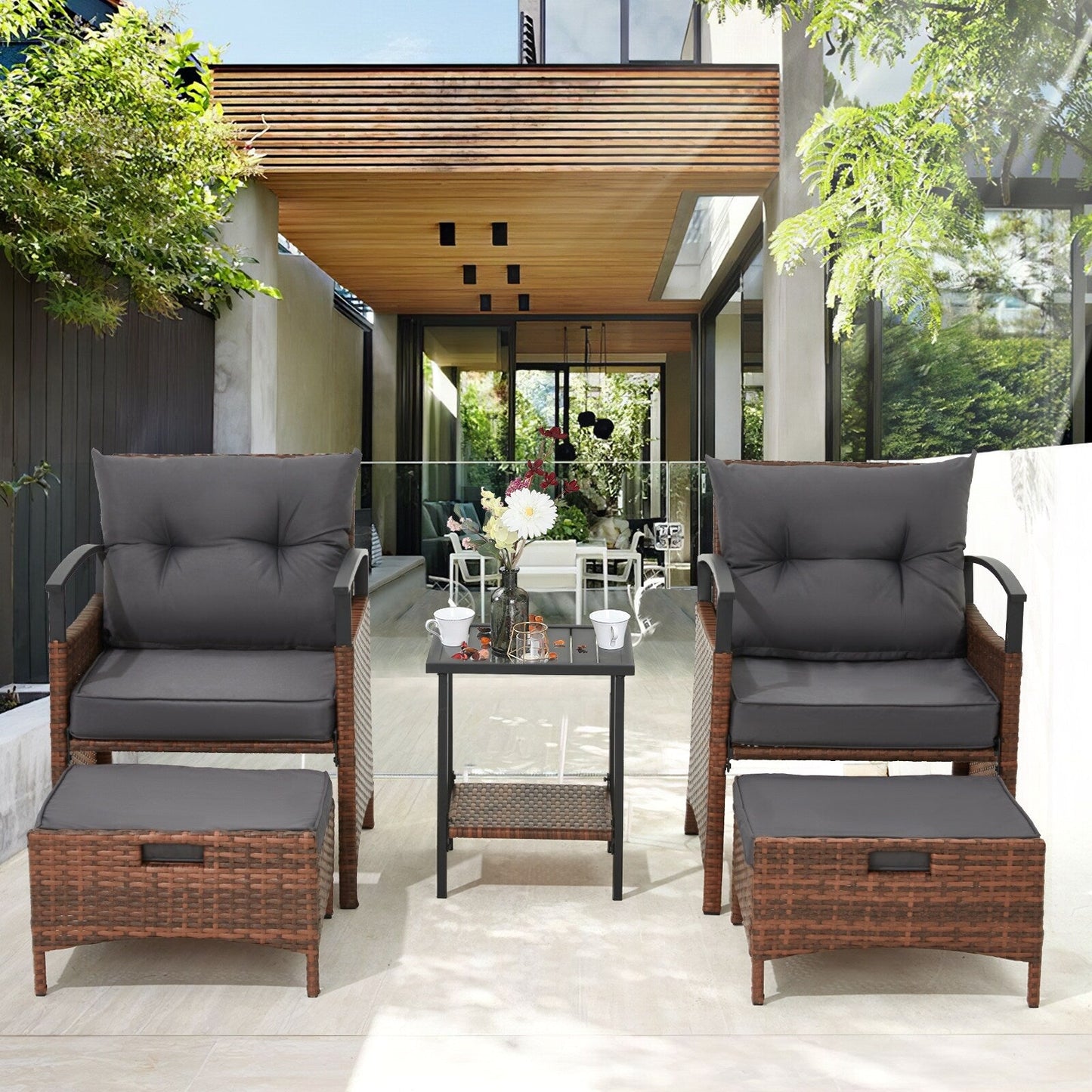 Set di mobili da giardino AVAWING da 5 pezzi, set da conversazione in vimini con tavolino e pouf