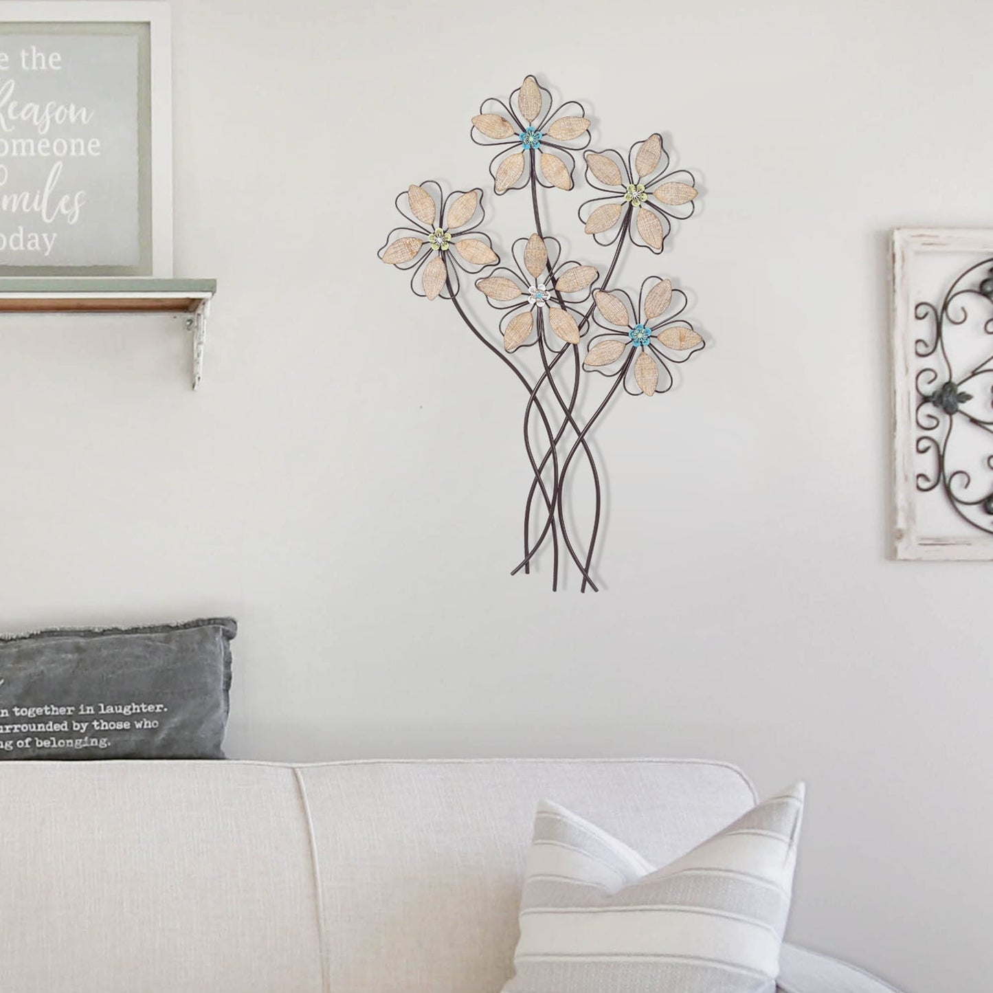 Decorazione da parete in metallo Adeco, sculture da appendere alla parete con 5 fiori