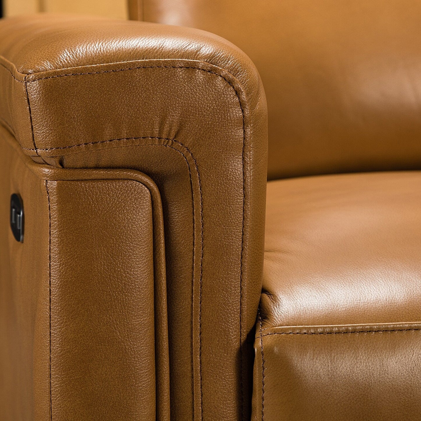 Poltrona reclinabile elettrica classica contemporanea Alicia da 34,65 pollici in vera pelle con porta USB (set da 2)