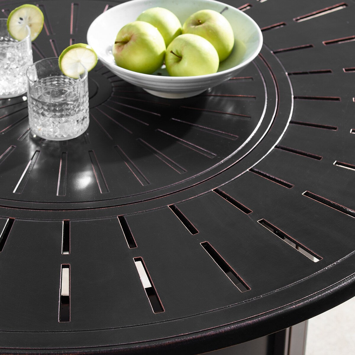 Set da tavolo per fuoco in alluminio da 44 pollici con quattro bracci girevoli e accessori