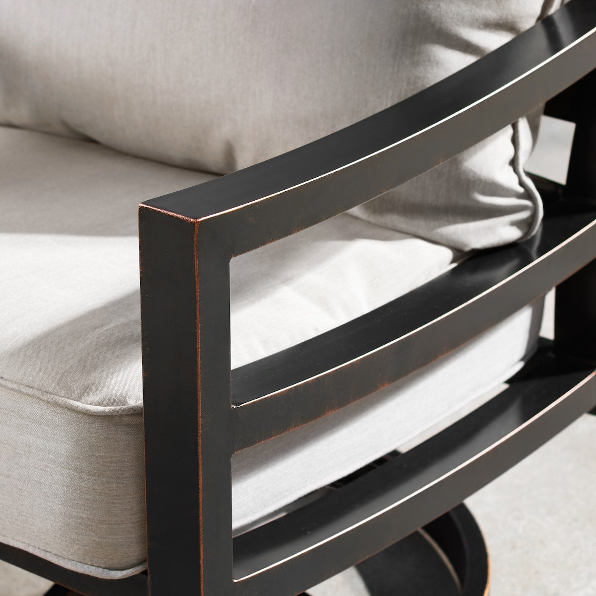 Set da tavolo per fuoco in alluminio da 44 pollici con quattro bracci girevoli e accessori