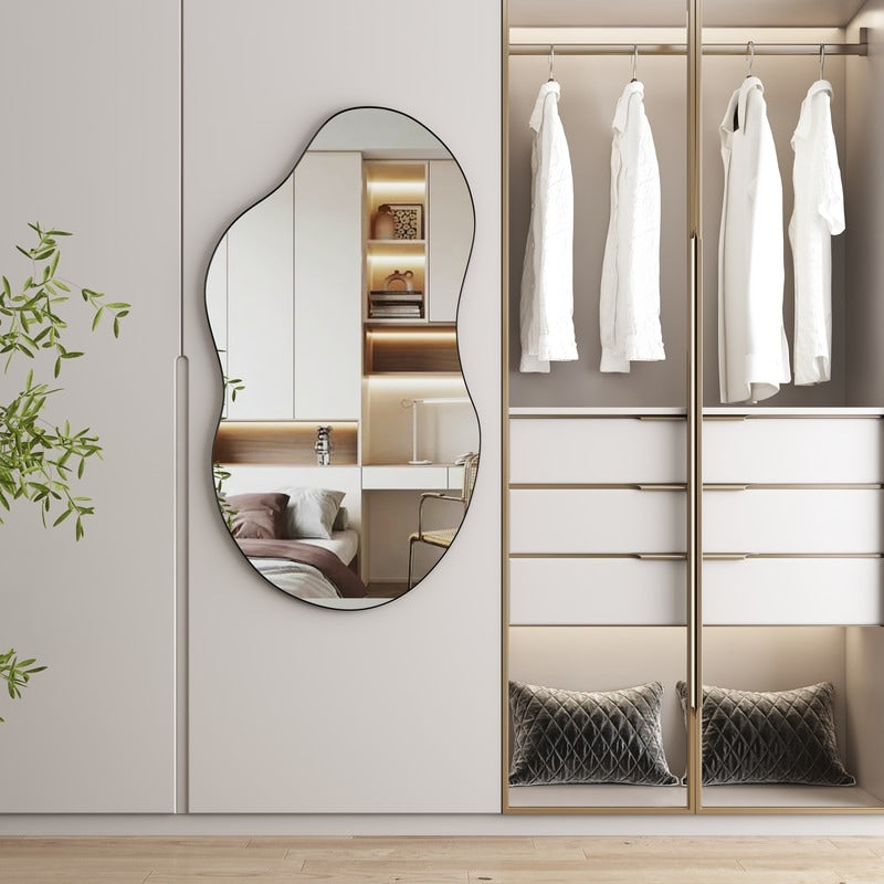 Specchio da parete antico ondulato asimmetrico