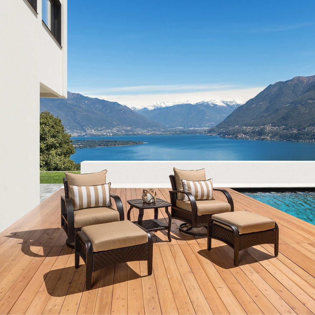 Set di 5 poltrone da esterno e pouf Barcelo Sunbrella Motion per patio