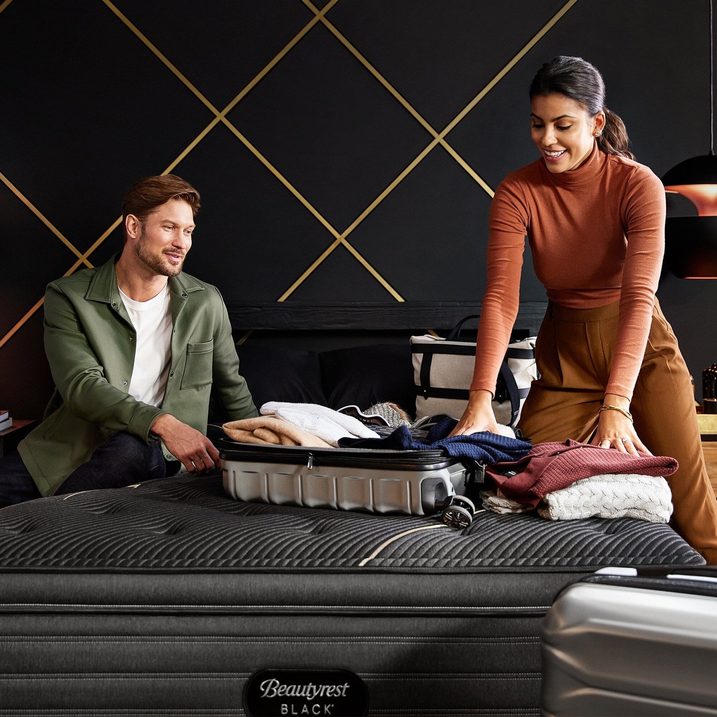 Materasso Beautyrest Black K-Class 15,75 con cuscino superiore rigido