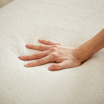 Divano capitonné a 3 posti in ciniglia beige con decorazione a chiodi in rame