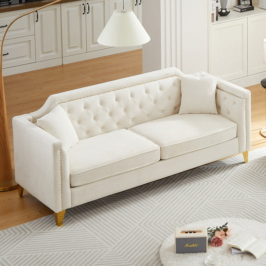 Divano capitonné a 3 posti in ciniglia beige con decorazione a chiodi in rame