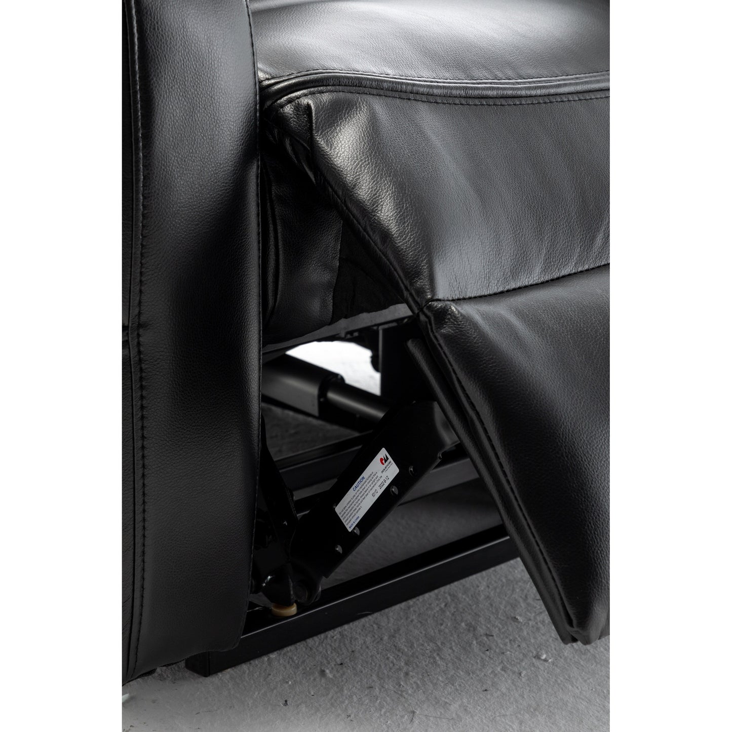 Poltrona reclinabile elettrica beige per anziani con reclinazione completa di 180°, motore OKIN, seduta ampia e tasche laterali