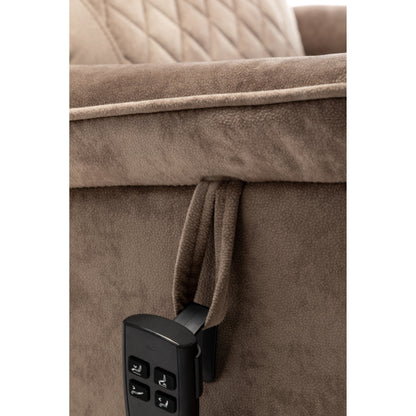 Poltrona reclinabile elettrica beige per anziani con motore OKIN, reclinazione completa di 180°, ampia seduta e tasche portaoggetti laterali