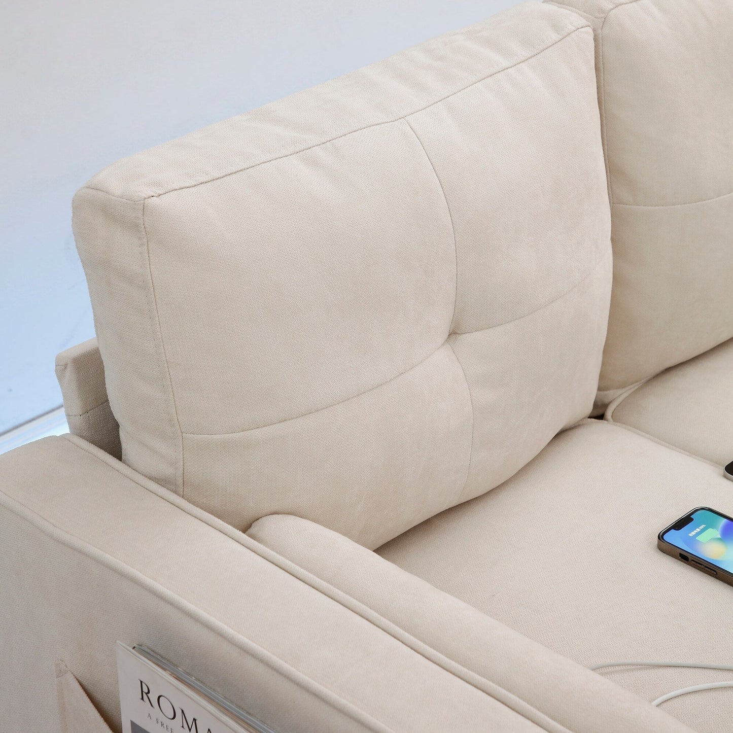 Divano a 3 posti in lino beige con luci a LED e porte USB