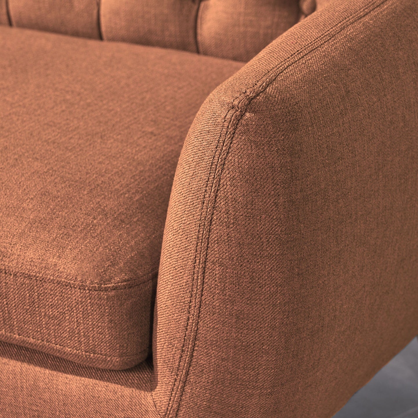 Divano piccolo Bernice Mid-Century Modern di Christopher Knight Home