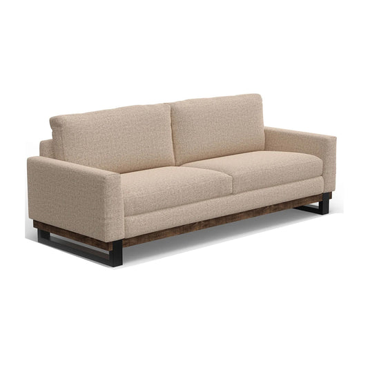 Divano Bery, base moderna in legno massello di pino, morbido poliestere marrone chiaro