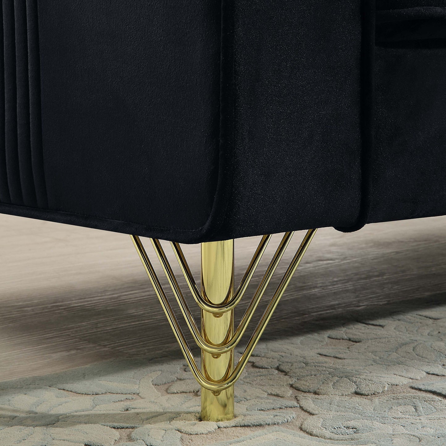 Divano a 3 posti in velluto nero 86.61 con cuscini e gambe in metallo con finitura dorata per soggiorno