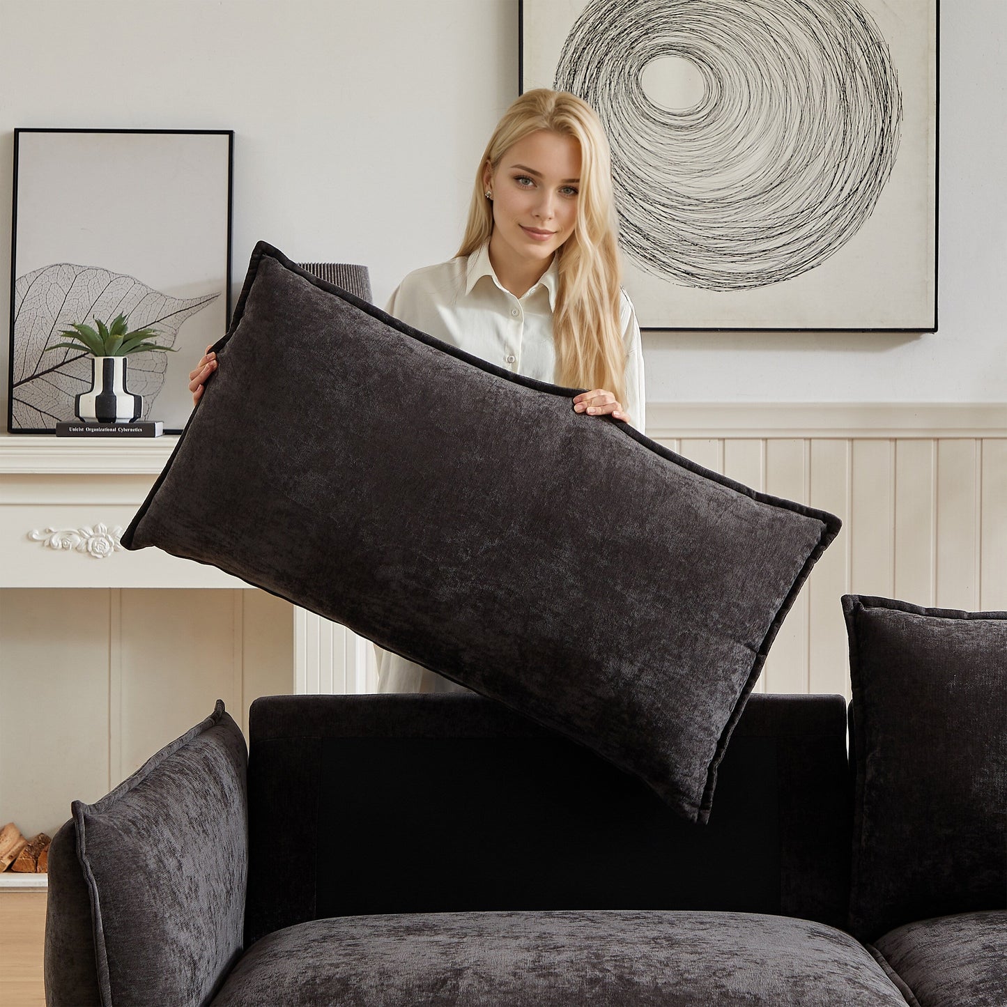 Divano a 3 posti in ciniglia nera con cuscini extra