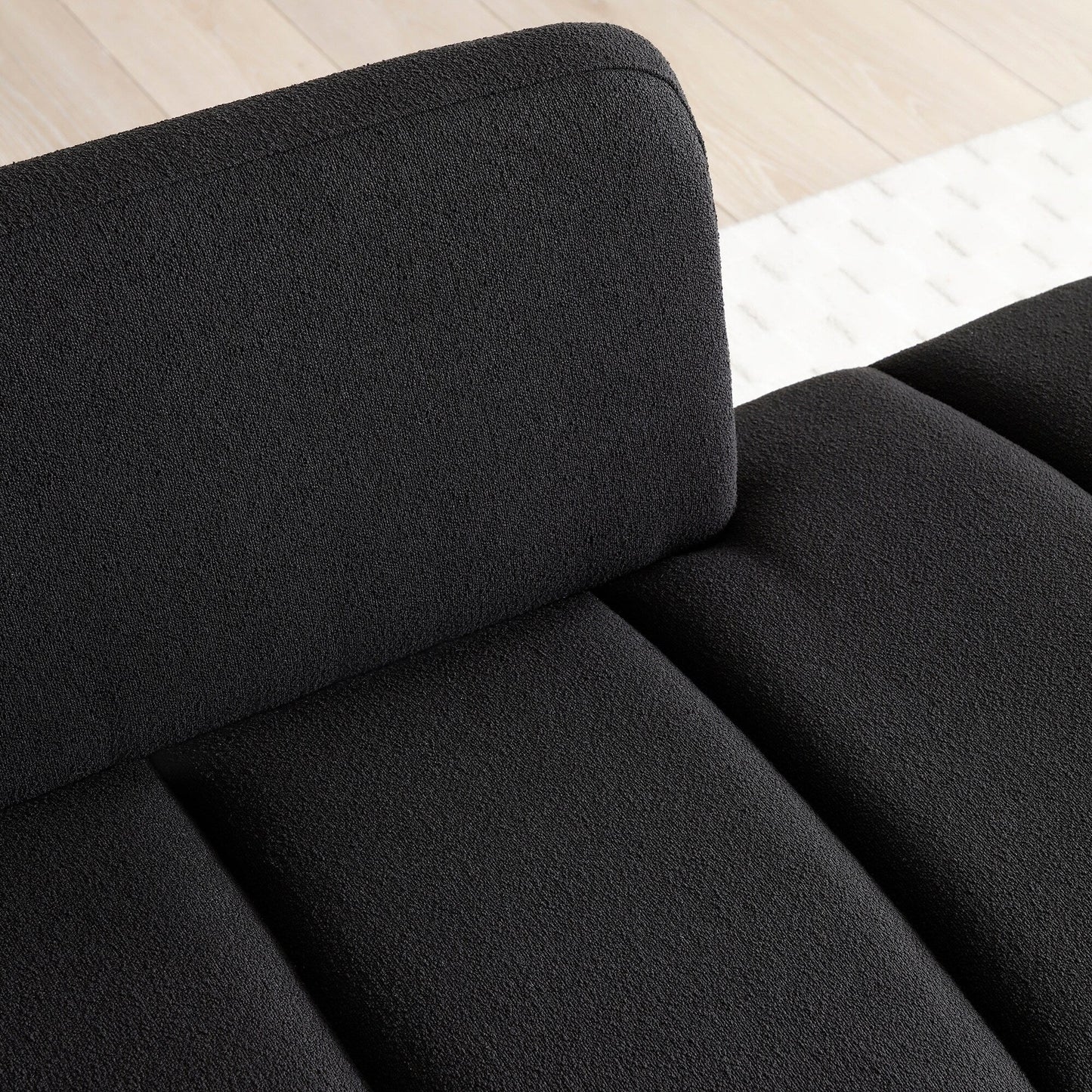 Divano a due posti imbottito moderno nero da 56,3 pollici con gambe in metallo dorato per camera da letto