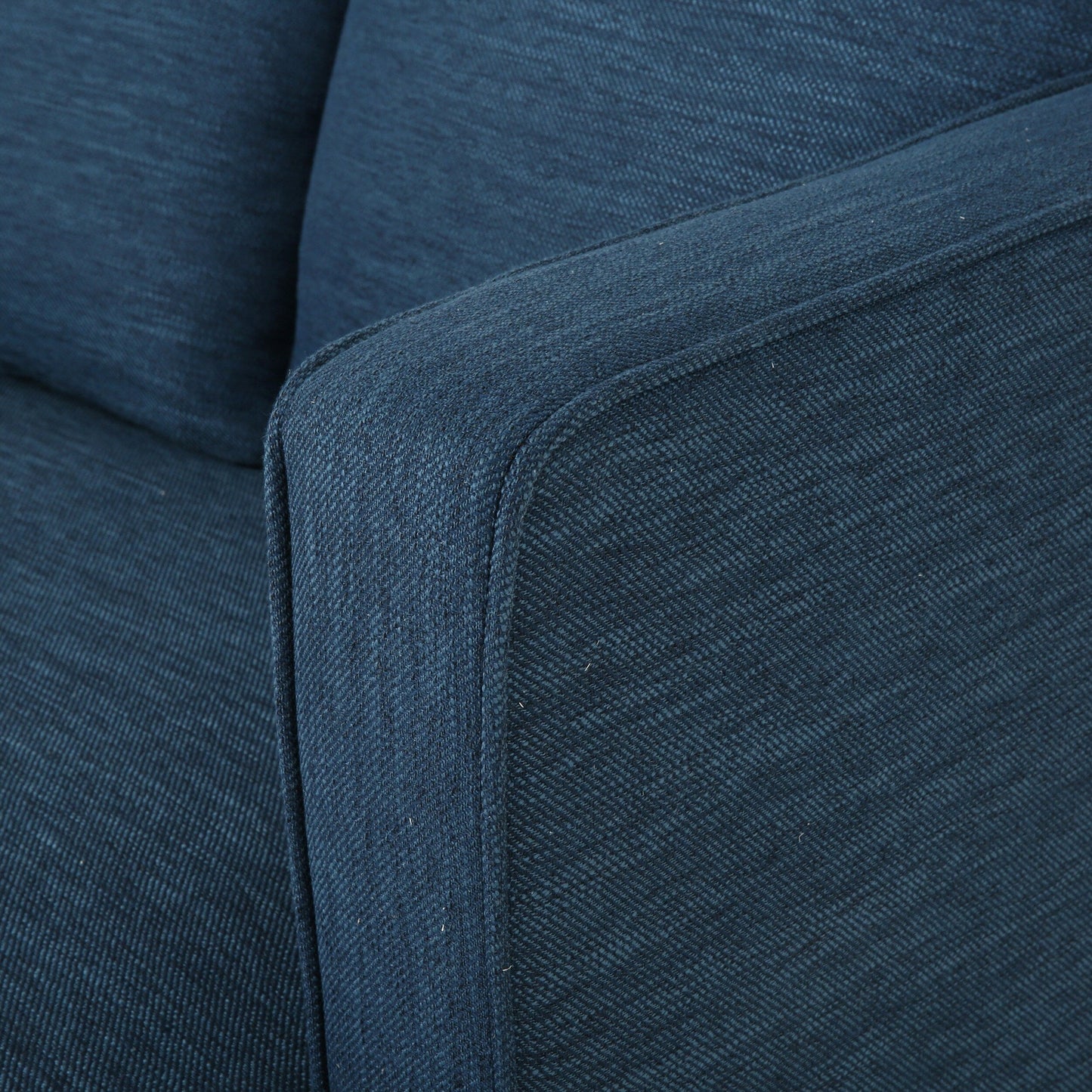 Divano a 3 posti in poliestere blu da 86'' con schienale trapuntato, gambe in legno massello, supporto a molle insacchettate