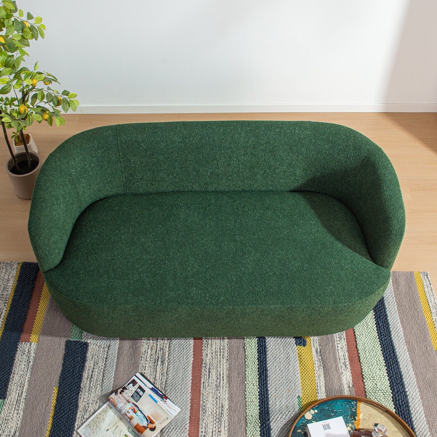 Divano a due posti imbottito in tessuto Boucle KINWELL con cuscini