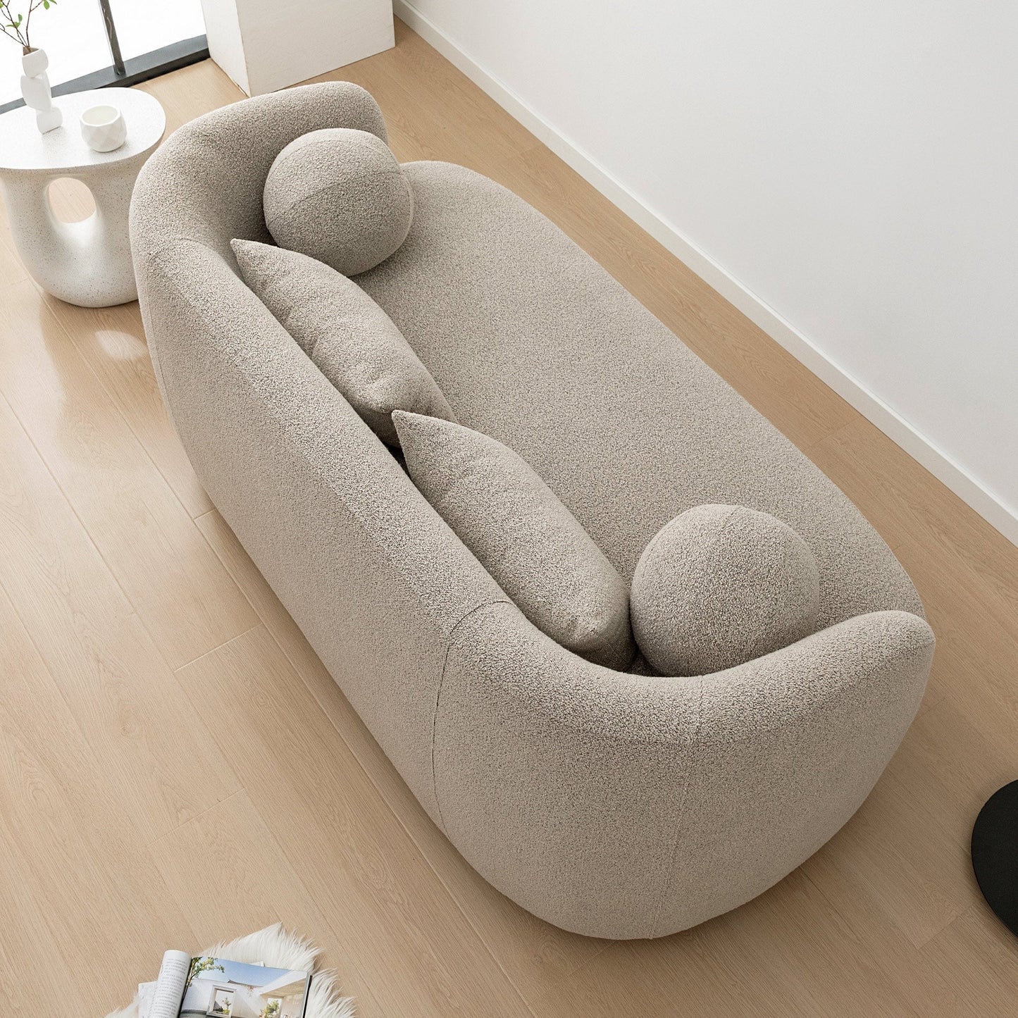 Divano a due posti imbottito in tessuto Boucle KINWELL con cuscini