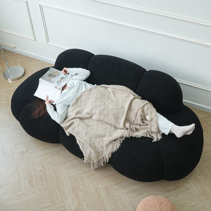 Divano moderno senza cornice con rivestimento in boucle