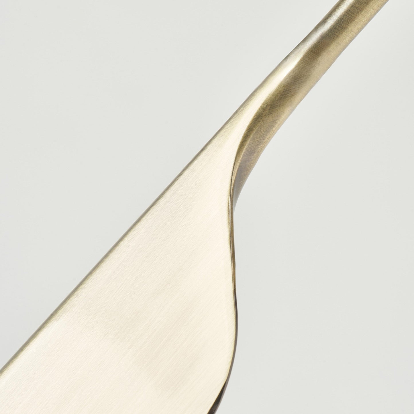 Lampada da terra a LED Brightech Leaf da 53 pollici con dimmer industriale a 3 vie e paralume Empire in metallo ottone