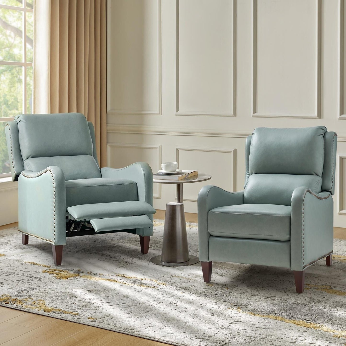 Poltrona reclinabile Brigida Modern in vera pelle con finiture in borchie e poggiapiedi regolabile, set da 2 di HULALA HOME