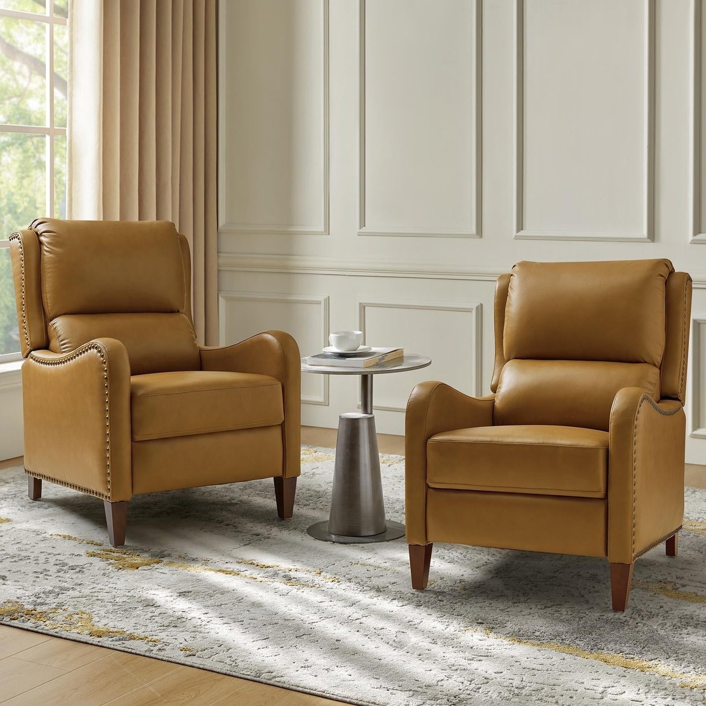 Poltrona reclinabile Brigida Modern in vera pelle con finiture in borchie e poggiapiedi regolabile, set da 2 di HULALA HOME