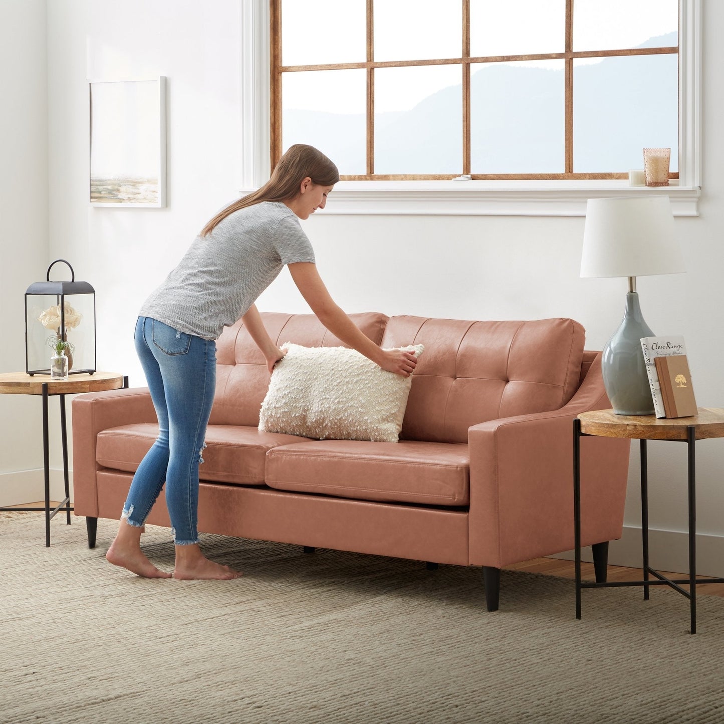 Divano imbottito con braccioli a cucchiaio Brookside Ellen 75