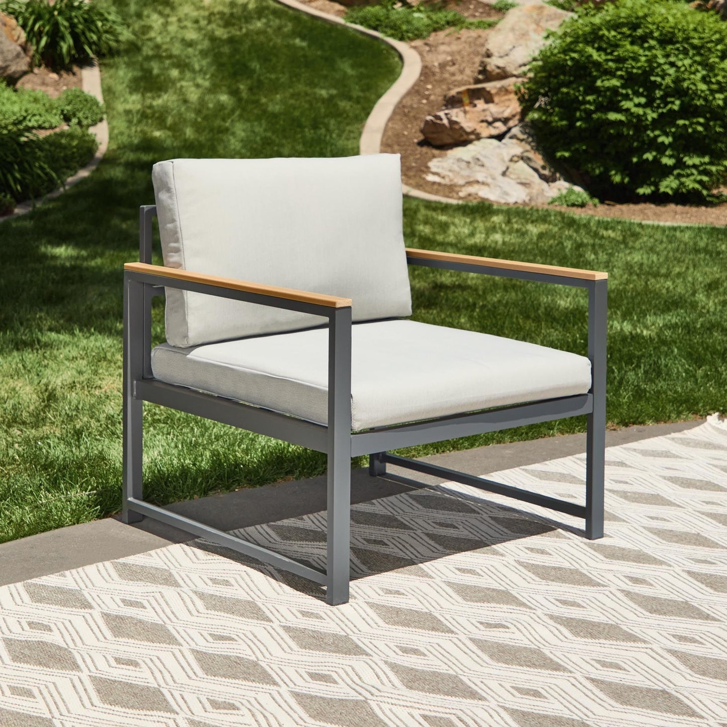 Sedia decorativa da esterno Brookside Meg in metallo con cuscini