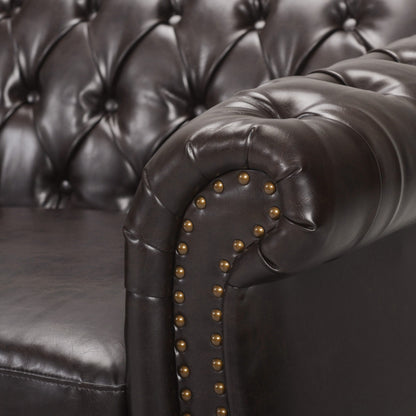 Divano Chesterfield marrone a 3 posti con bottoni e borchie