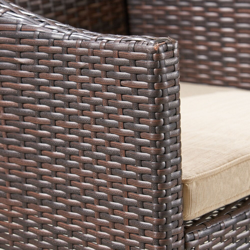 Set da pranzo Calero Outdoor da 6 pezzi in legno e vimini con sedie e panca di Christopher Knight Home