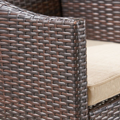 Set da pranzo Calero Outdoor da 6 pezzi in legno e vimini con sedie e panca di Christopher Knight Home