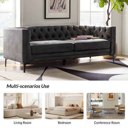 Divano classico con braccioli quadrati Calymne 84 e schienale con bottoni trapuntati di HULALA HOME